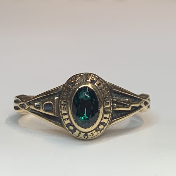 10k emerald ring